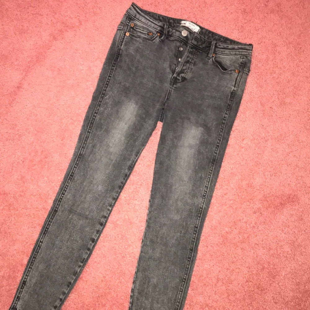 High waisted jeans